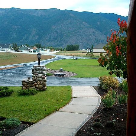 Bad Rock Bed And Breakfast Inn Колумбия-Фолс Экстерьер фото