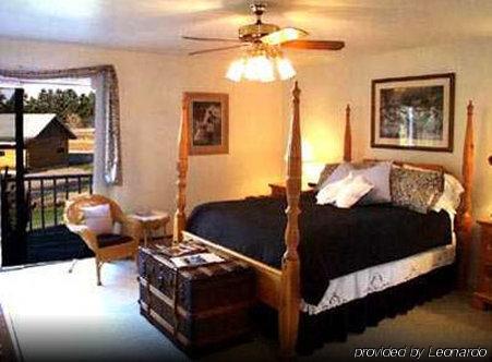 Bad Rock Bed And Breakfast Inn Колумбия-Фолс Номер фото